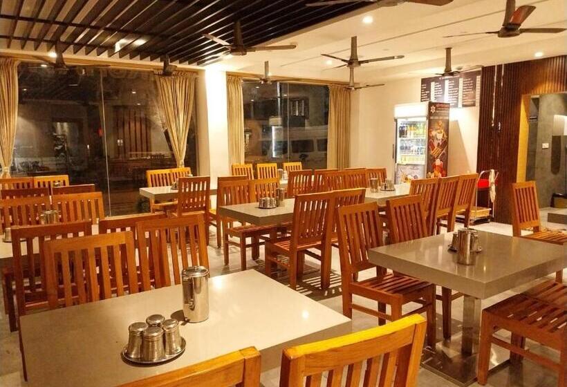 Отель Nakshathra  A Royal Stay