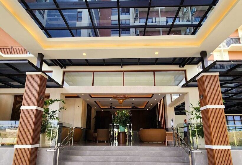 호텔 Cebu One Tectona Resort