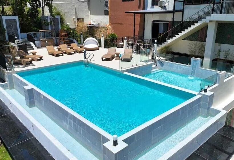 호텔 Cebu One Tectona Resort