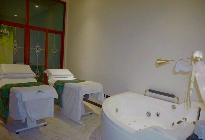 פנסיון Casa Spa Room With Tub, Spa Services And Turkish Bath