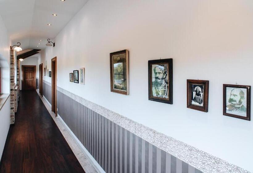 ペンション Kastély Gróf Zichy