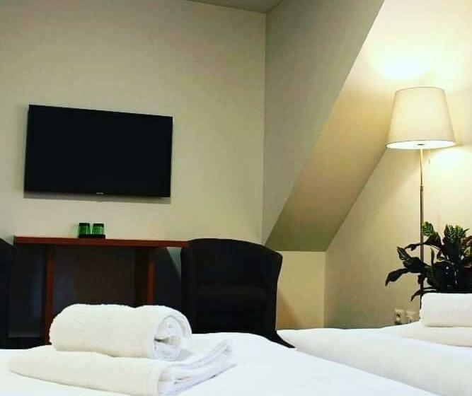 膳宿费 Ubytování U Smrku