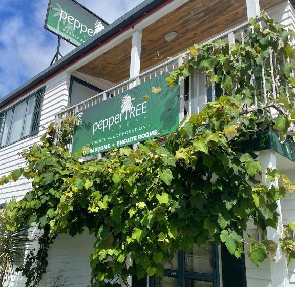 旅馆 Peppertree Lodge & Backpackers