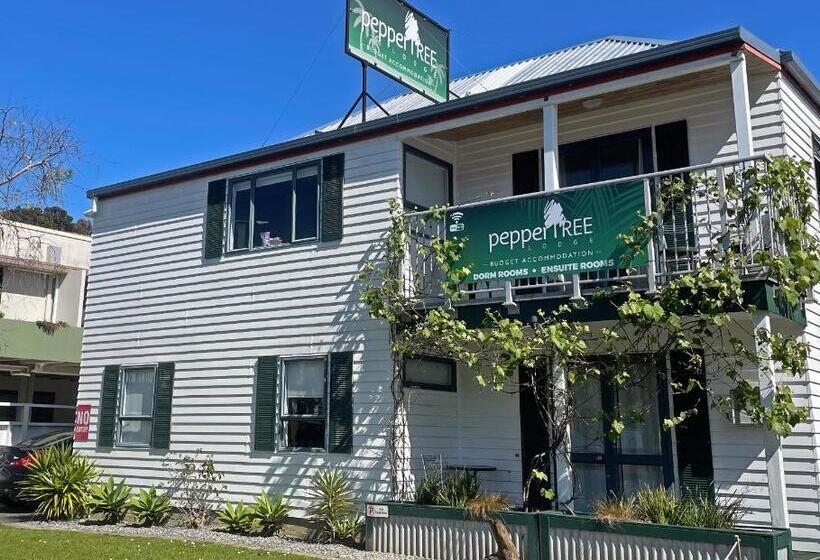 旅馆 Peppertree Lodge & Backpackers
