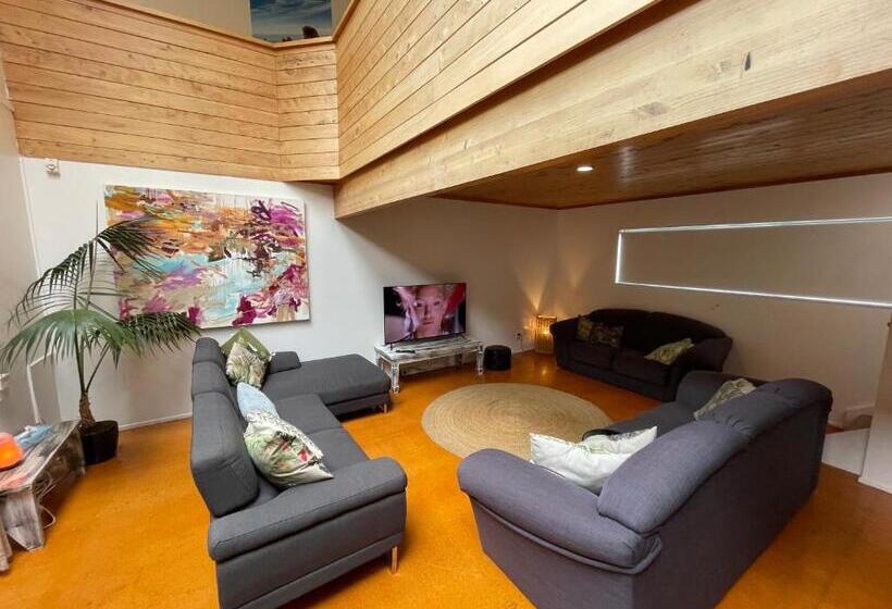 旅馆 Peppertree Lodge & Backpackers