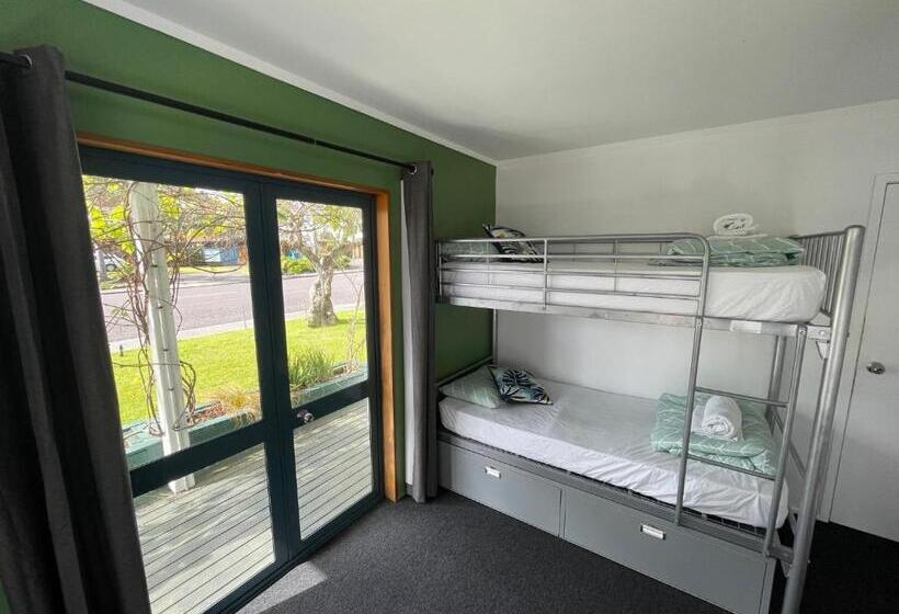 旅馆 Peppertree Lodge & Backpackers