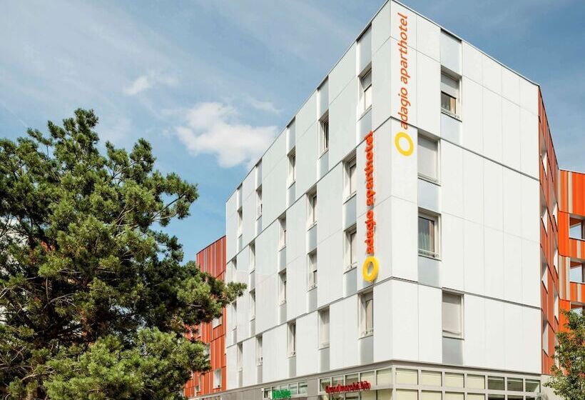 Aparthotel Adagio Access Paris Massy Gare