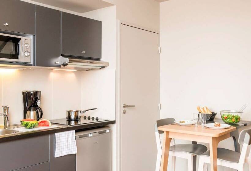 Aparthotel Adagio Access Paris Massy Gare