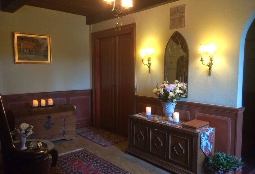 Bed and Breakfast Lille Restrup Hovedgaard