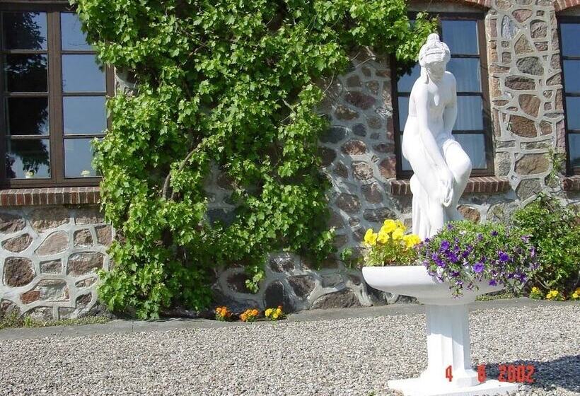 Bed and Breakfast Lille Restrup Hovedgaard