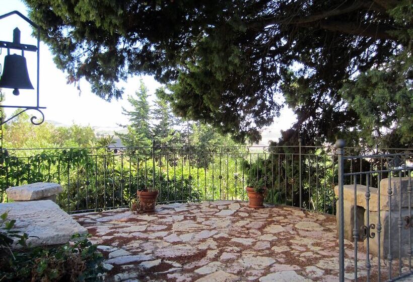 مبيت وإفطار Candalù Hotels   Villa Giardinata