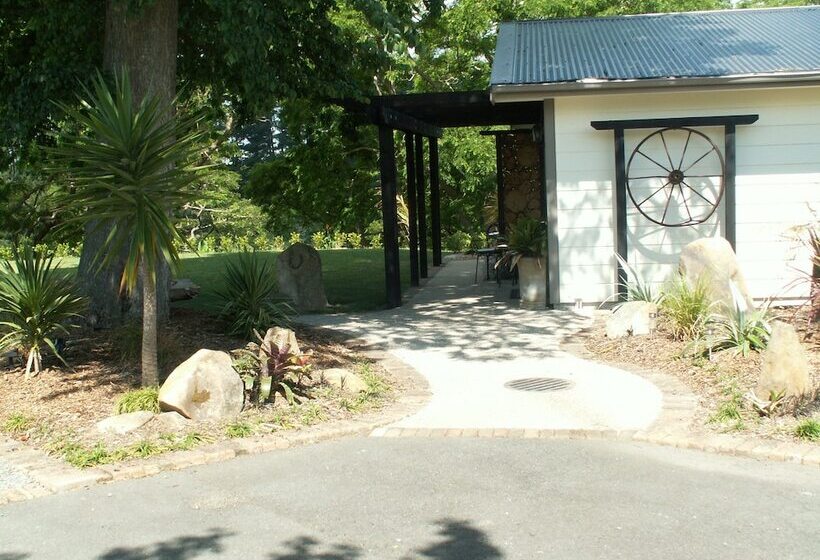 Cambridge Coach House