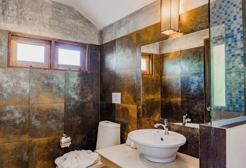 בית מלון כפרי Am Samui Resort Taling Ngam