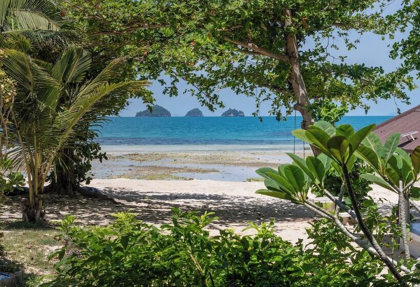 בית מלון כפרי Am Samui Resort Taling Ngam