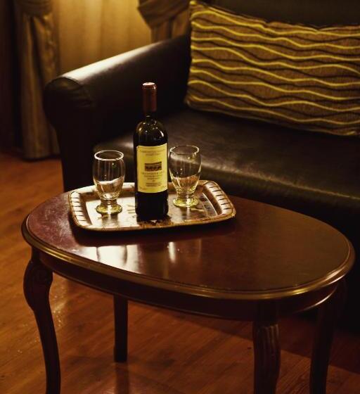 בית מלון כפרי Andromeda Suites