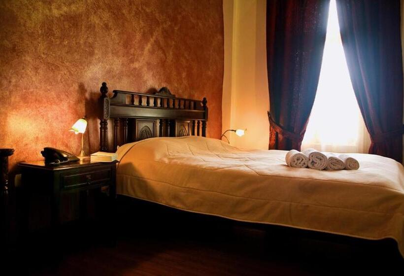 בית מלון כפרי Andromeda Suites