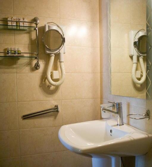 בית מלון כפרי Andromeda Suites