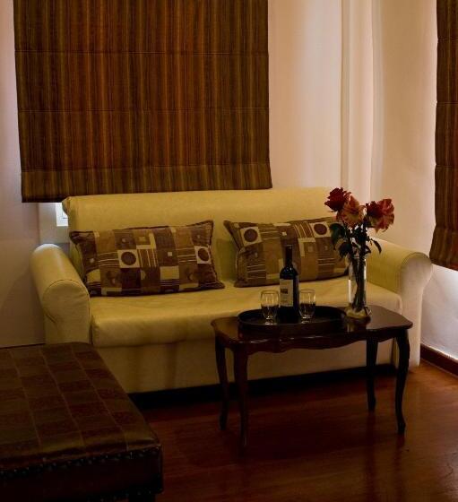 בית מלון כפרי Andromeda Suites