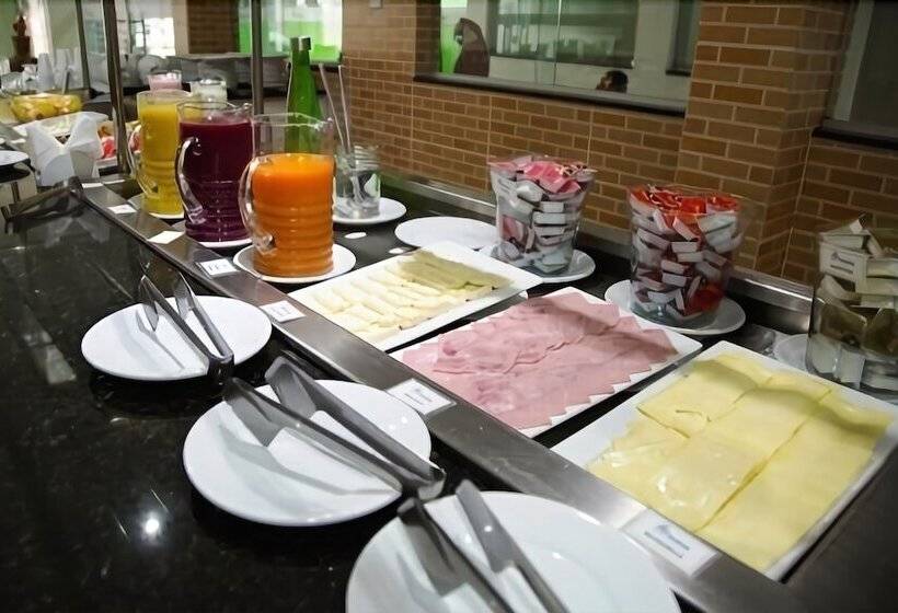 Отель Araras Praia