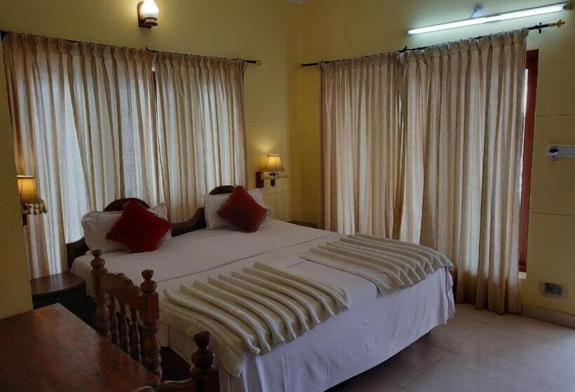 فندق Beach Florra Inn