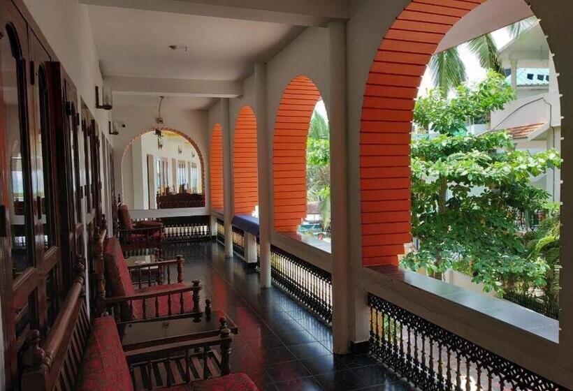 فندق Beach Florra Inn