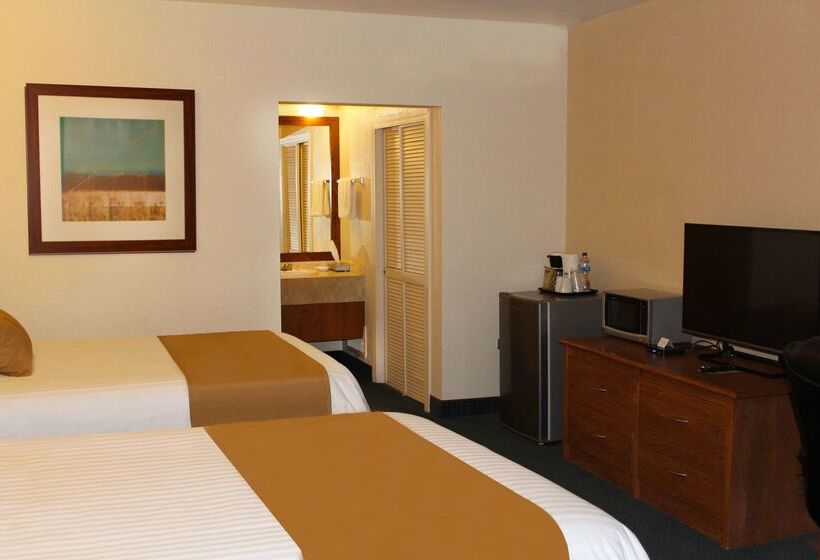 ホテル Best Western Cumbres Inn Cd. Cuauhtemoc