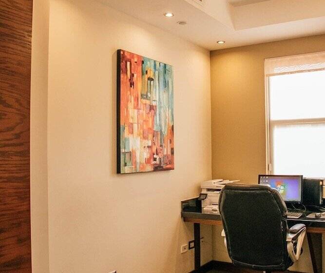 ホテル Best Western Cumbres Inn Cd. Cuauhtemoc