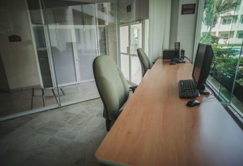 فندق Best Western Plus Tuxtepec