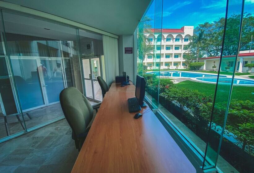 فندق Best Western Plus Tuxtepec