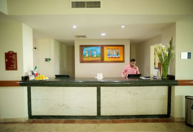 فندق Best Western Plus Tuxtepec