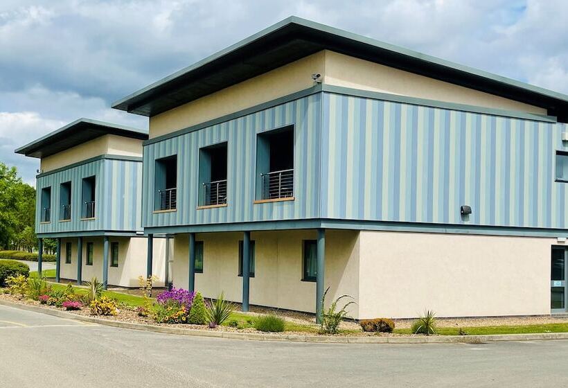 בית מלון כפרי Boston West