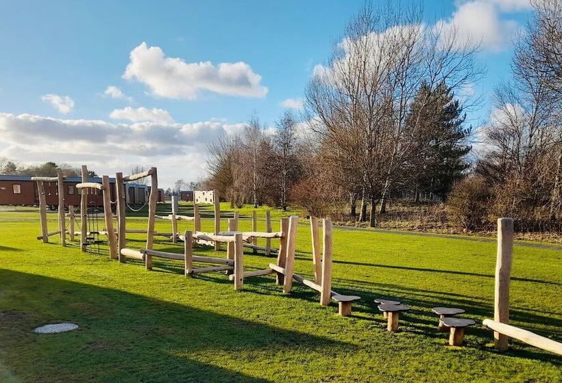 בית מלון כפרי Boston West