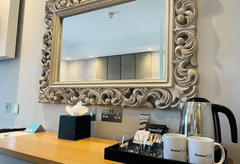 בית מלון כפרי Boston West