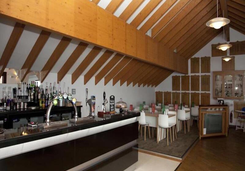 בית מלון כפרי Boston West