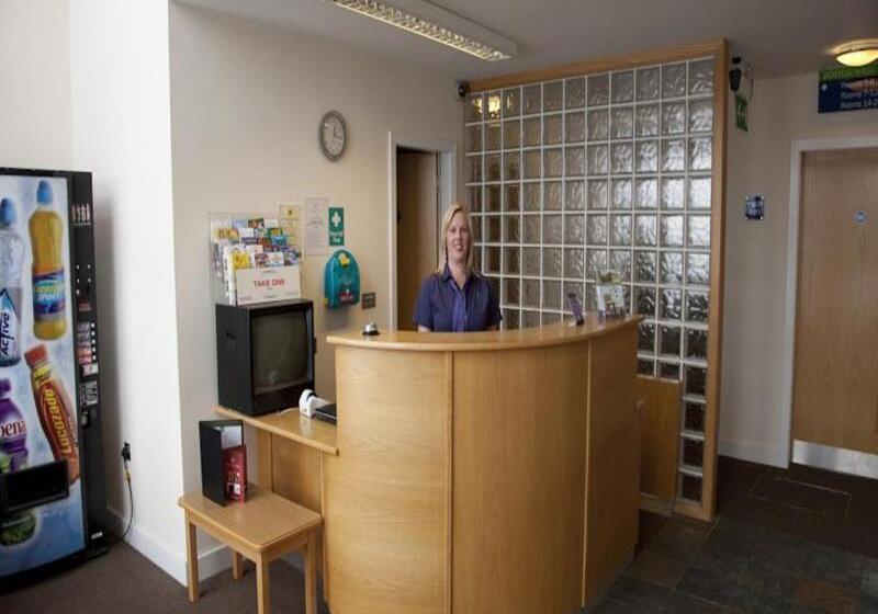 בית מלון כפרי Boston West