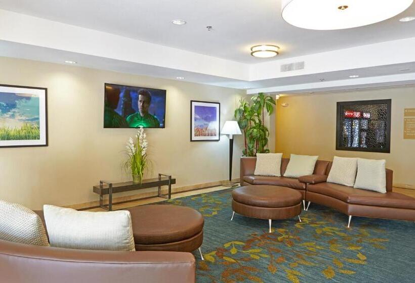 Отель Candlewood Suites San Antonio Airport, An Ihg