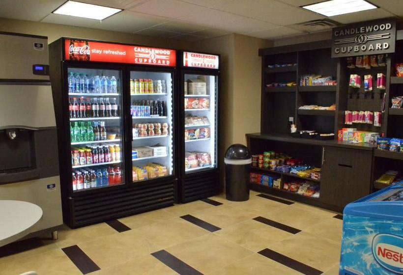 Отель Candlewood Suites San Antonio Airport, An Ihg