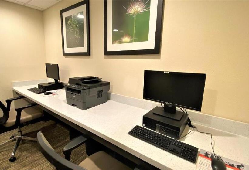 Отель Candlewood Suites San Antonio Airport, An Ihg