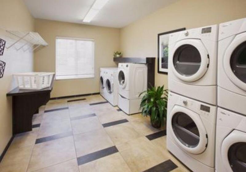 Отель Candlewood Suites San Antonio Airport, An Ihg