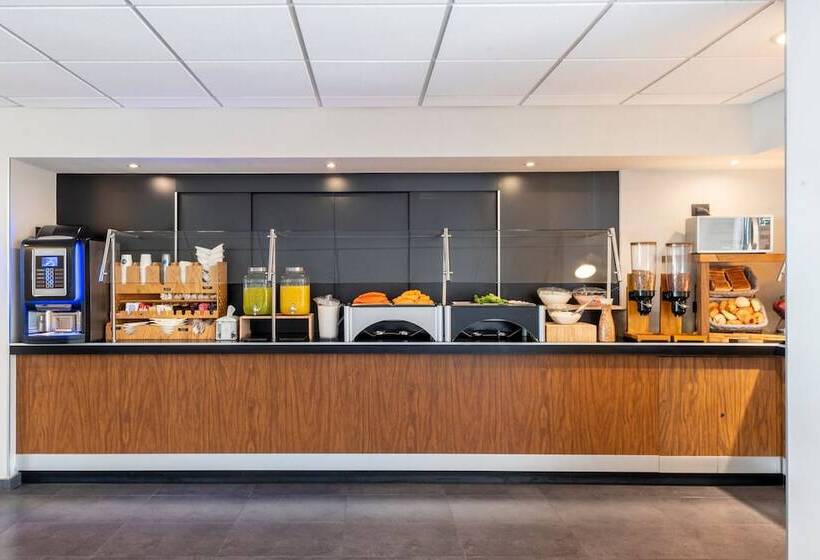 בית מלון כפרי City Express By Marriott Paraiso