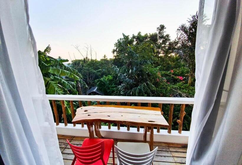 호텔 Cocoloco Beach Resort