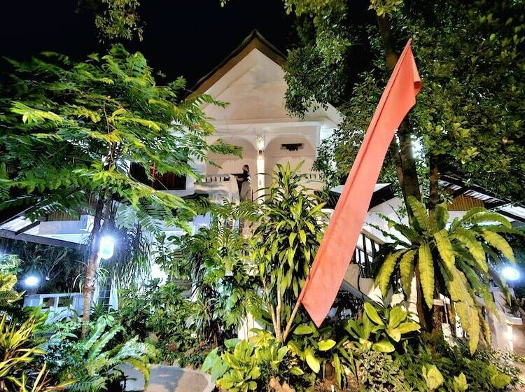 호텔 Cocoloco Beach Resort