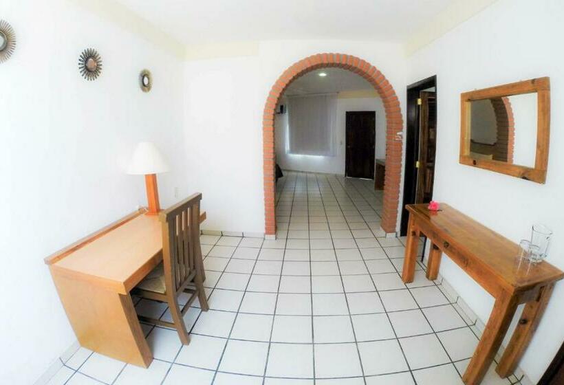 Costa Alegre Hotel & Suites