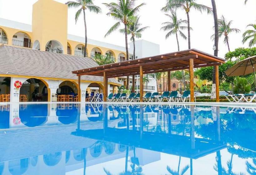 Costa Alegre Hotel & Suites