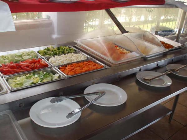 Costa Alegre Hotel & Suites