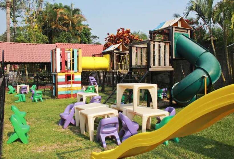 בית מלון כפרי El Pueblito