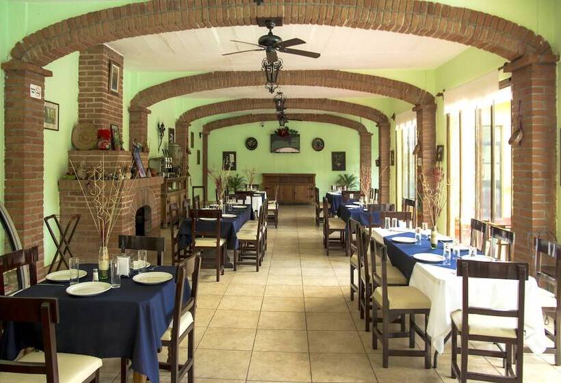 בית מלון כפרי El Pueblito