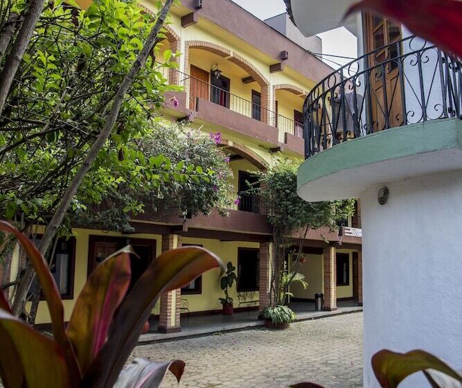 בית מלון כפרי El Pueblito