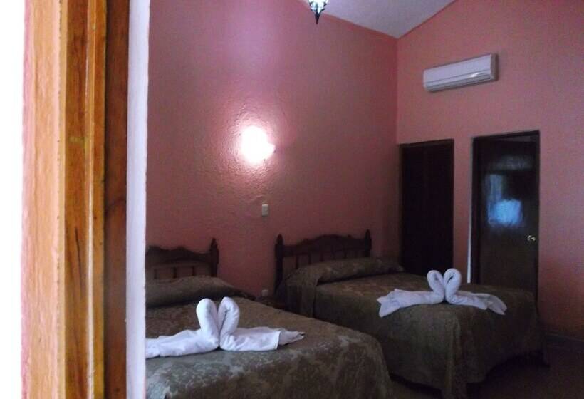 בית מלון כפרי El Pueblito