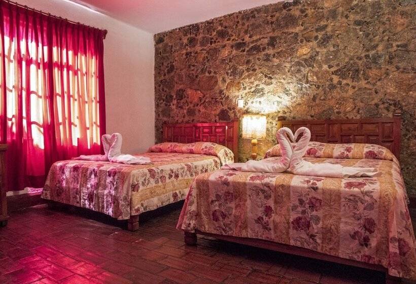 בית מלון כפרי El Pueblito